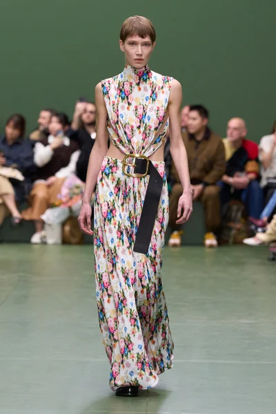 Look 1
